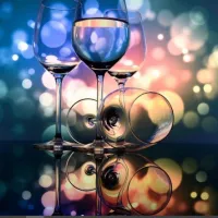 Glasses & bubbly.
